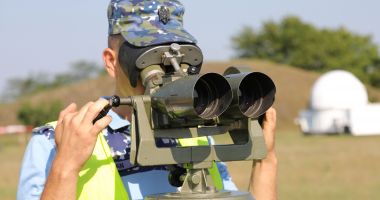 Stire din Eveniment : Militarii artileriști din Forțele Terestre au testat sistemul Gepard și tunul 2x30 mm