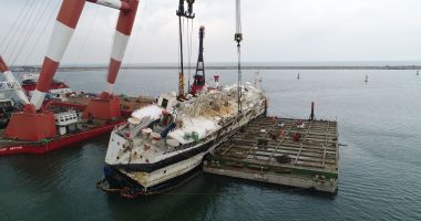 S-a reușit scoaterea apei din nava răsturnată la Midia. Ce mai urmează - 2