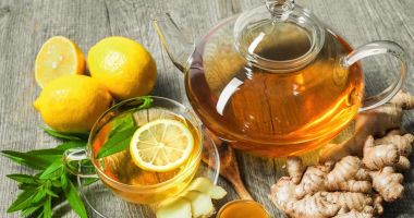 Stire din Sănătate : Mierea combinată cu ierburile medicinale calmează tusea