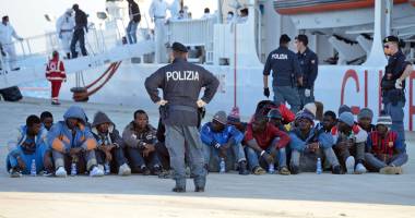 Stire din Actualitate : Președintele Consiliului European: "Nu mai veniți în Europa!"
