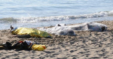 Stire din Actualitate : Descoperire macabră în Libia: Corpurile  a 87 de migranți recuperate de pe o plajă