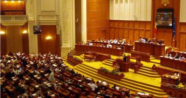 Stire din Politică-Administrație : Migrația aleșilor, declarată neconstituțională! Ce se întâmplă cu cei plecați din partide