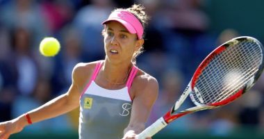 Stire din Sport : Tenis / Mihaela Buzărnescu s-a calificat în turul al doilea la Wimbledon
