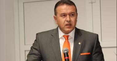 Stire din Economie : "Suntem gata să răspundem necesarului de consultanță și informații de afaceri"