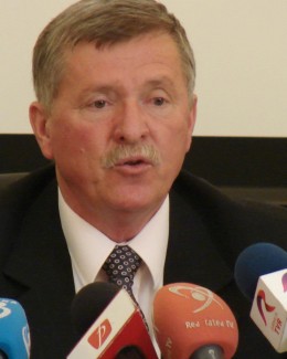Stire din Cultură-Educație : "Învățământul românesc - haotic și defect"