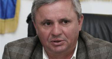 Fost primar, caut partid pentru a candida cu orice preț! - 3
