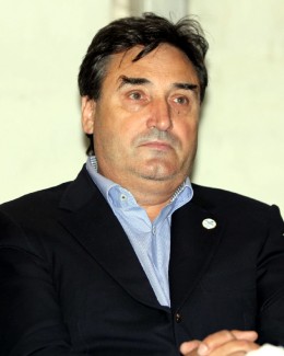 Stire din Politică-Administrație : "Investițiile vor reprezenta în 2014  o prioritate bugetară pentru USL"