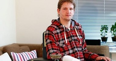 Stire din Sport : MIRACOL / Mihai Neșu își poate mișca și mâna stângă