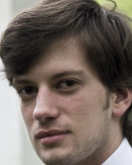Stire din Cultură-Educație : "Pasiunea pentru muzică clasică a început de la vârsta de trei ani!"
