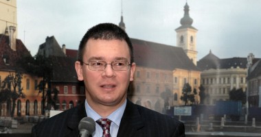 Stire din Politică-Administrație : "L-am reclamat pe Ponta la Consiliul Național pentru Combaterea Discriminării"