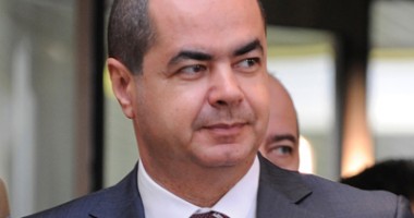 Stire din Politică-Administrație : "În secțiile de votare vor fi procurori sub acoperire"