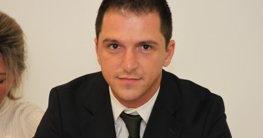 Stire din Politică-Administrație : Mihai Tararache a anunțat că nu va mai face parte din grupul parlamentar al PPDD