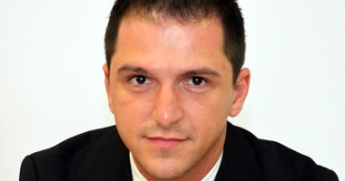 Stire din Politică-Administrație : Deputatul Mihai Tararache a depus aproape 100 de amendamente la Legea bugetului