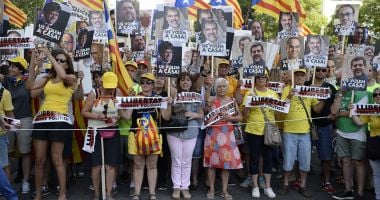 Stire din Actualitate : Mii de manifestanți au cerut, la Barcelona, eliberarea deținuților separatiști