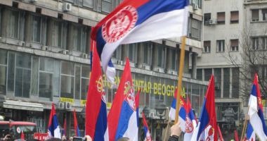 Stire din Actualitate : Mii de persoane au participat la proteste antiguvernamentale, la Belgrad