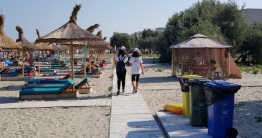Stire din Social : Mii de kilograme de deșeuri colectate separat, pe litoral, vara aceasta