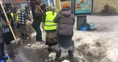 Mii de metri cubi de zăpadă evacuați de pe străzile din Constanța. Acțiunea continuă! - 3