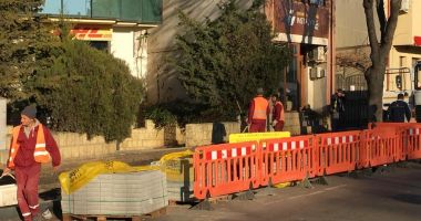 Stire din Social : Se reabilitează trotuarele de pe Bulevardul Mamaia