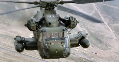 Tragedie aviatică! Un elicopter militar s-a prăbușit. Cel puțin o persoană a murit
