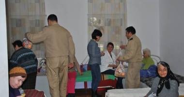 Marinarii militari, alături de vârstnicii din Constanța - 2