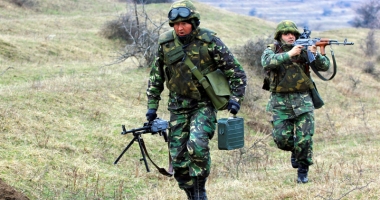 Stire din Eveniment : Polițiștii și militarii, la loc comanda. Guvernul a retras ordonanța privind salarizarea bugetarilor
