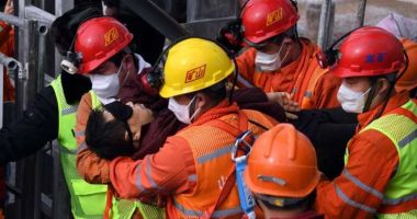 Stire din Actualitate : Intervenție contracronometru! 18 mineri blocaţi în subteran, după prăbușirea unei mine de aur