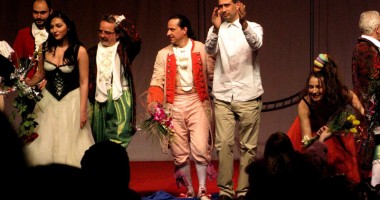 Stire din Cultură-Educație : "Mincinosul", pe scena Casei de Cultură