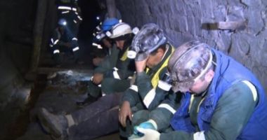 Cel puțin trei morți și zeci de dispăruți după prăbușirea unei mine de aur