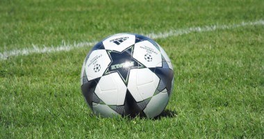 Stire din Sport : Campionatul European din 2020 se va desfășura în mai multe țări