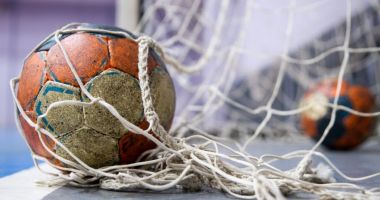Stire din Sport : Campionatul European de handbal feminin: România a învins Spania!