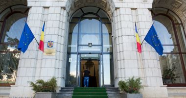 Stire din Economie : Ministerul Finanţelor a atras, joi, 1,87 miliarde de lei de la bănci