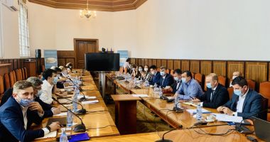 Stire din Economie : Ministerul Agriculturii cere sprijinul mediului academic
