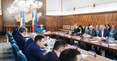 Stire din Politică-Administrație : Opt miniștri evaluați. Astăzi, se decide remanierea guvernamentală
