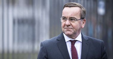 Stire din Actualitate : Ministrul german al Apărării, prezent la Washington