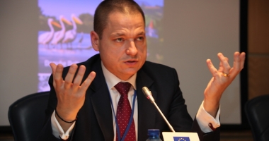 Stire din Politică-Administrație : Ce spune ministrul Mircea Dobre despre voucherele de vacanță