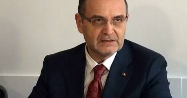 Stire din Cultură-Educație : Schimbări în învățământ sau promisiuni de ministru? Materii noi la gimnaziu și libertate școlii