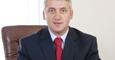 Stire din Politică-Administrație : "Am dispus  o anchetă după ce președintele Iohannis  nu a fost invitat  la Ziua Aviației"