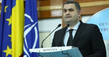 Stire din Eveniment : Leș, la ceremonia de repatriere a românilor uciși în Afganistan: România rămâne neclintită în combaterea terorismului