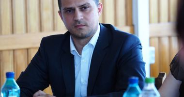 Stire din Economie : Ministrul Bogdan Trif vine la inaugurarea Târgului de turism "VACANȚA" Constanța