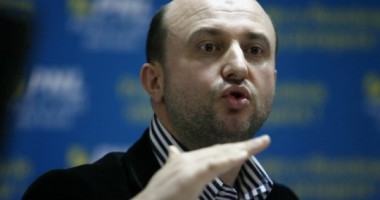 Stire din Economie : Un nou ministru la Finanțe? Chițoiu: ,,Nu cred că voi fi remaniat; demisia e o posibilitate..."