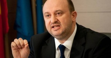 Stire din Social : Ministrul Economiei se întâlnește luni cu reprezentanții salariaților Oltchim