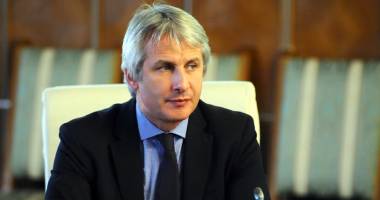 Stire din Politică-Administrație : "România  ar putea demara discuțiile pentru un nou acord  cu FMI"