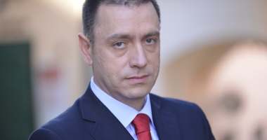 Stire din Politică-Administrație : Ministrul MApN, reacție despre confuziile legate de spațiul "Schengen militar"