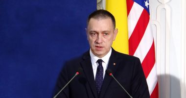 Stire din Politică-Administrație : Ministrul Fifor, neinteresat de solicitarea Opoziției de a demisiona: E treaba lor!