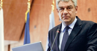 Stire din Politică-Administrație : Ministrul Sănătății, somat de premier să rezolve problemele privind criza medicamentelor