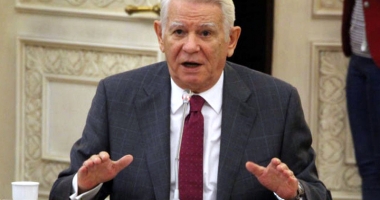 Stire din Politică-Administrație : Ministrul Teodor Meleșcanu: "România ar putea adera la zona euro în 2022"