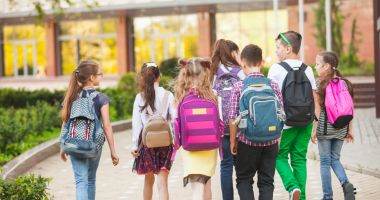 Stire din Social : Elevii și bugetarii intră miercuri în minivacanța de 1 Mai