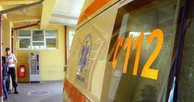 Minoră de 16 ani, lovită de mașină