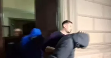 Stire din Eveniment : Minorii acuzați de moartea lui Mario au cerut să rămână în arest, de teama furiei publice