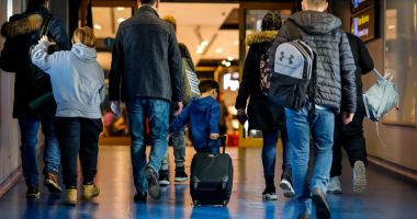 Cum vor călători minorii cu avionul după ce România intră în Air Schengen